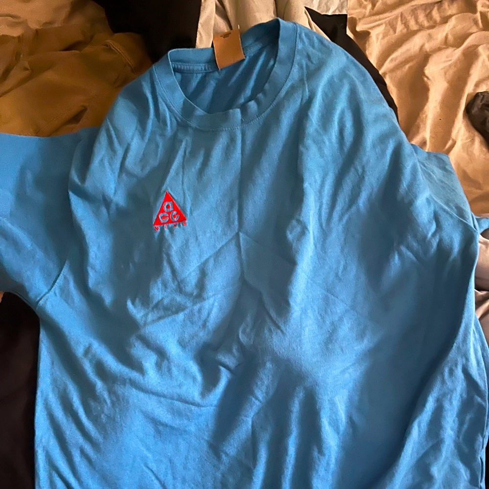 Nike acg t-shirt